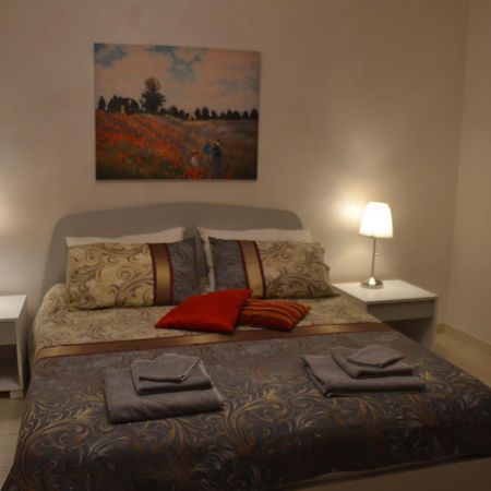 Residenze Principe Amedeo Hotel Bari Bagian luar foto