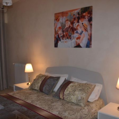 Residenze Principe Amedeo Hotel Bari Bagian luar foto