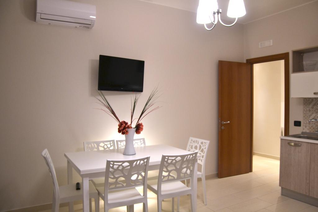 Residenze Principe Amedeo Hotel Bari Bagian luar foto
