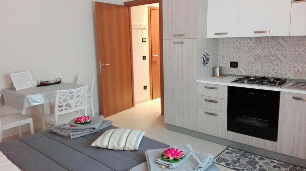 Residenze Principe Amedeo Hotel Bari Bagian luar foto