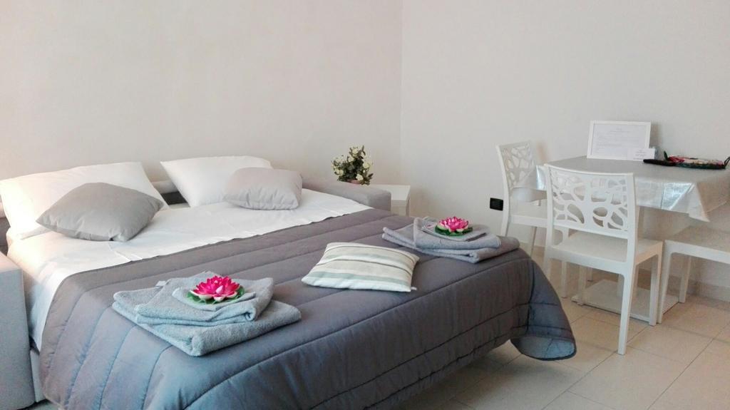 Residenze Principe Amedeo Hotel Bari Bagian luar foto