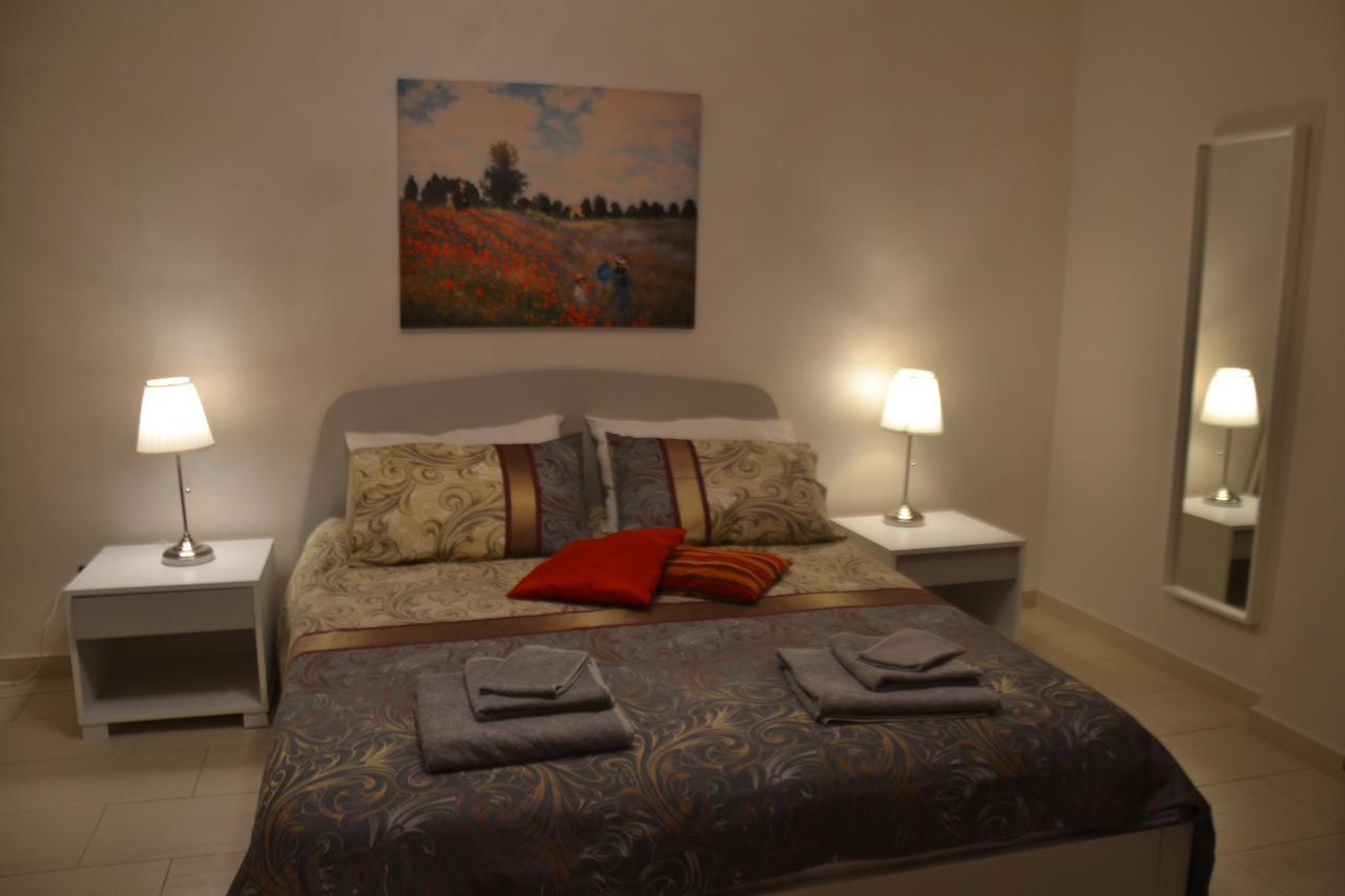 Residenze Principe Amedeo Hotel Bari Bagian luar foto