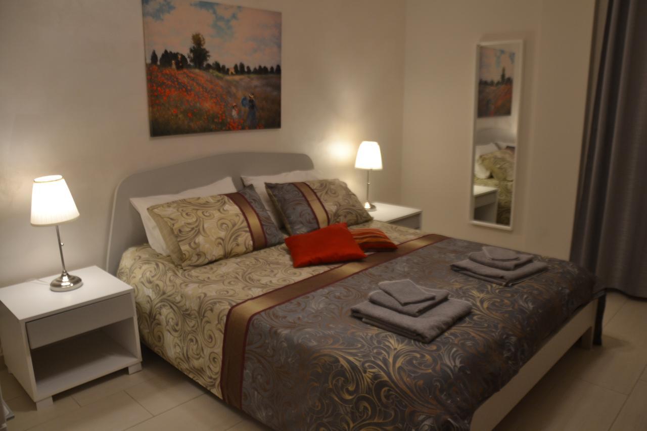 Residenze Principe Amedeo Hotel Bari Bagian luar foto