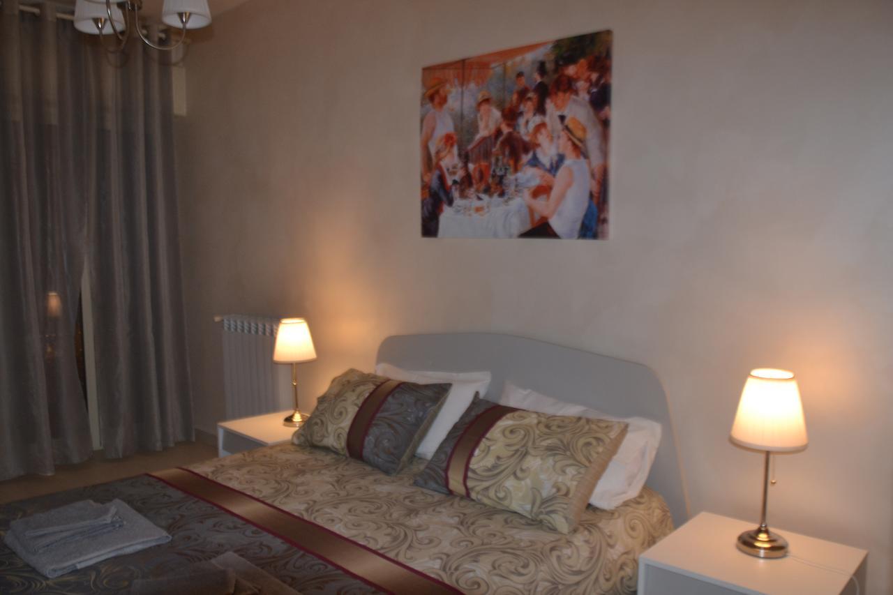Residenze Principe Amedeo Hotel Bari Bagian luar foto